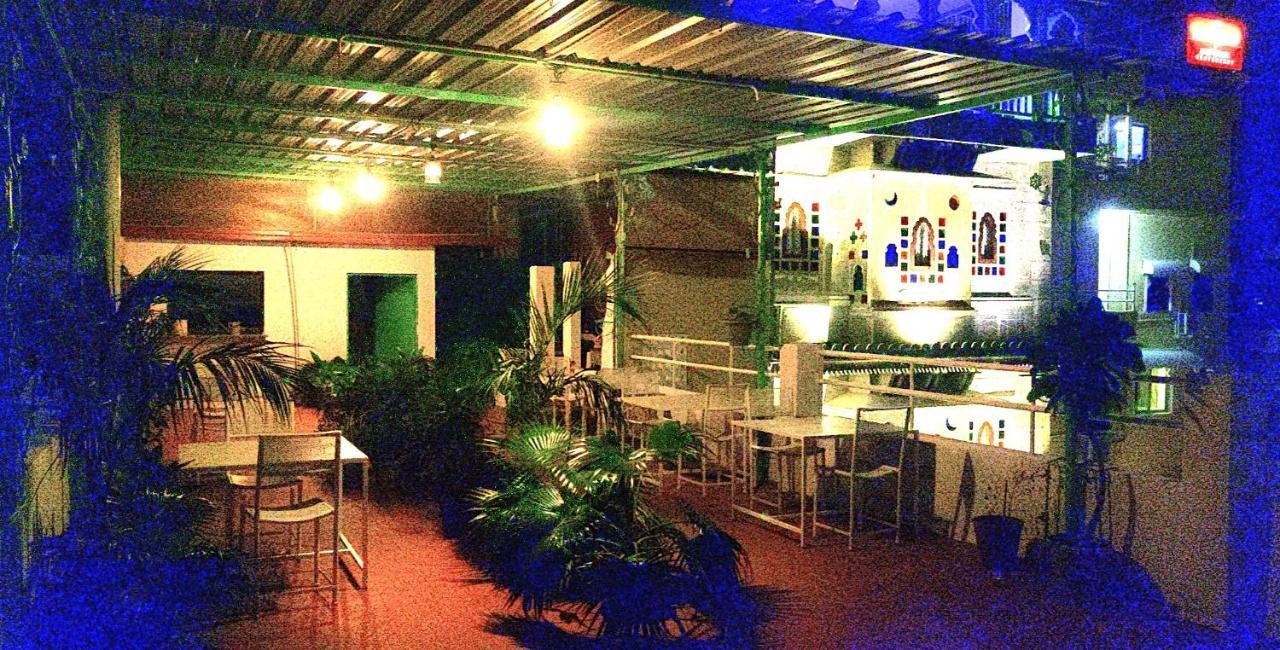 Hotel Shiv Palace Udajpur Zewnętrze zdjęcie