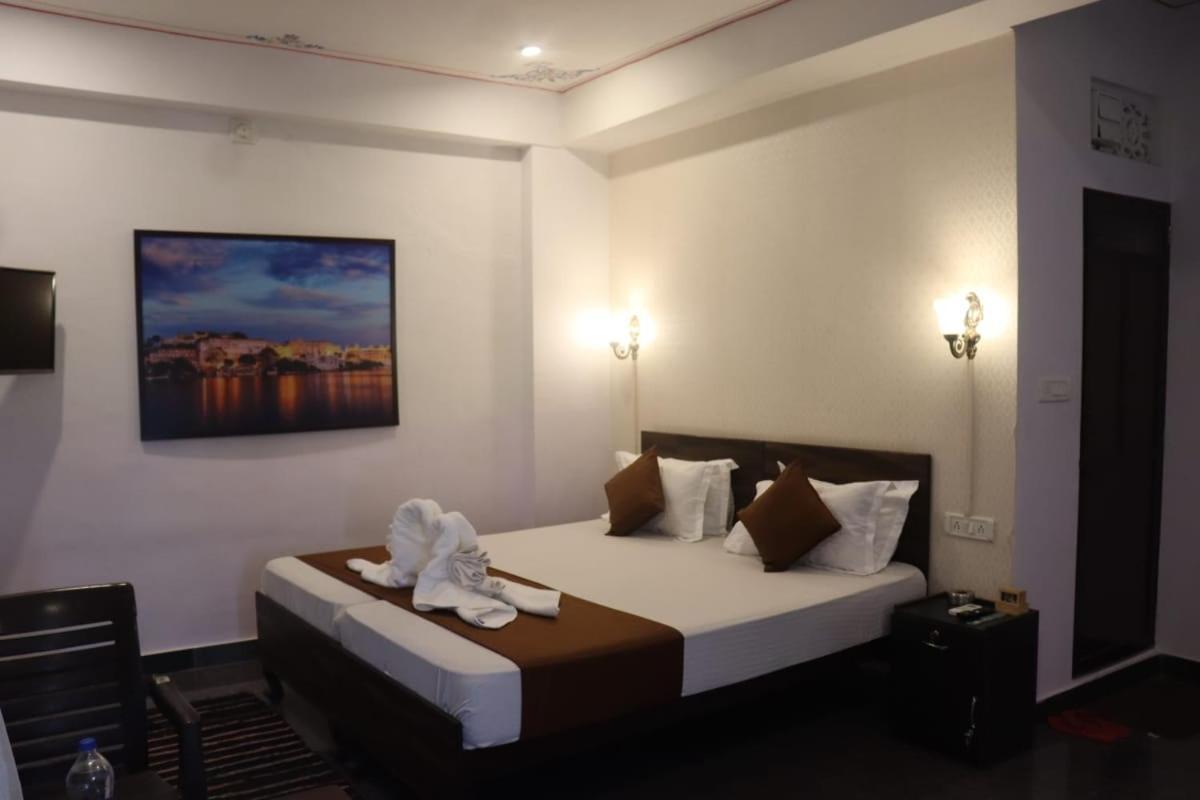 Hotel Shiv Palace Udajpur Zewnętrze zdjęcie