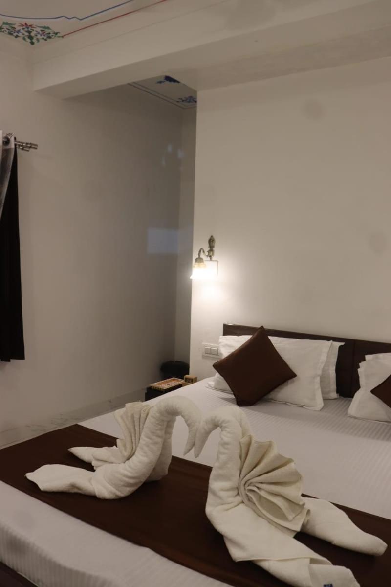 Hotel Shiv Palace Udajpur Zewnętrze zdjęcie