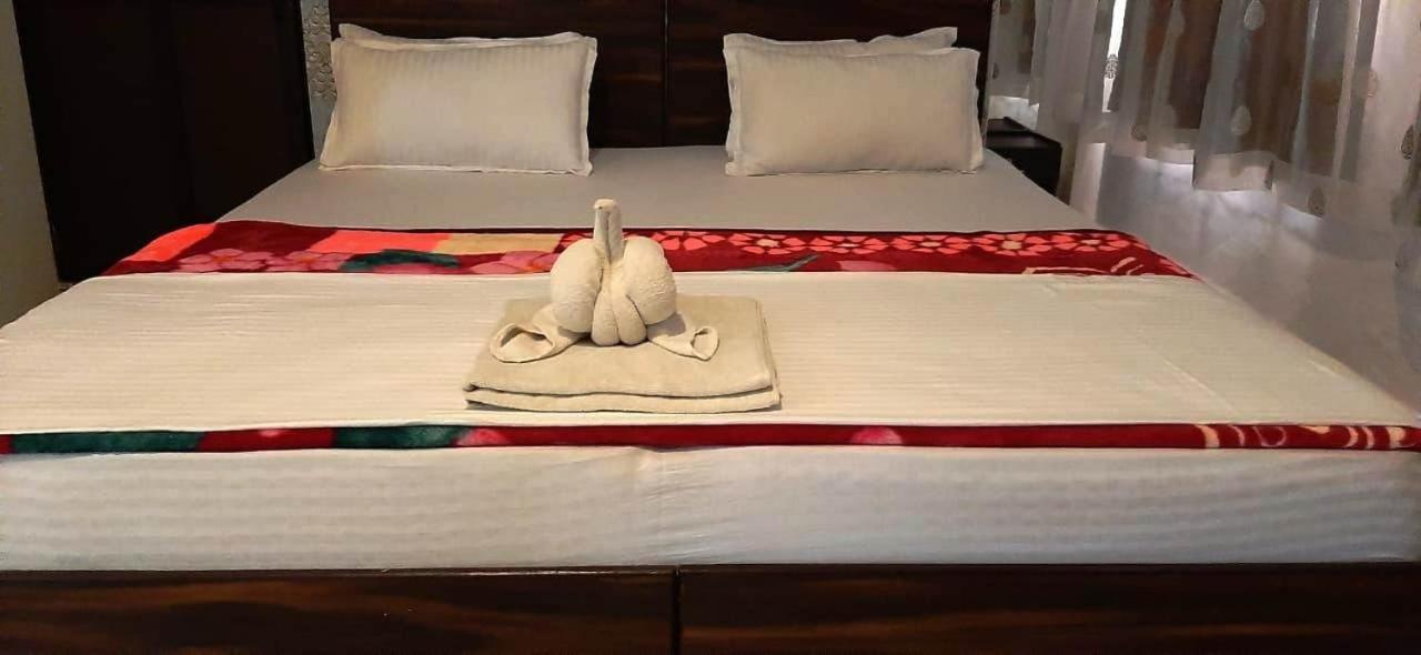 Hotel Shiv Palace Udajpur Zewnętrze zdjęcie